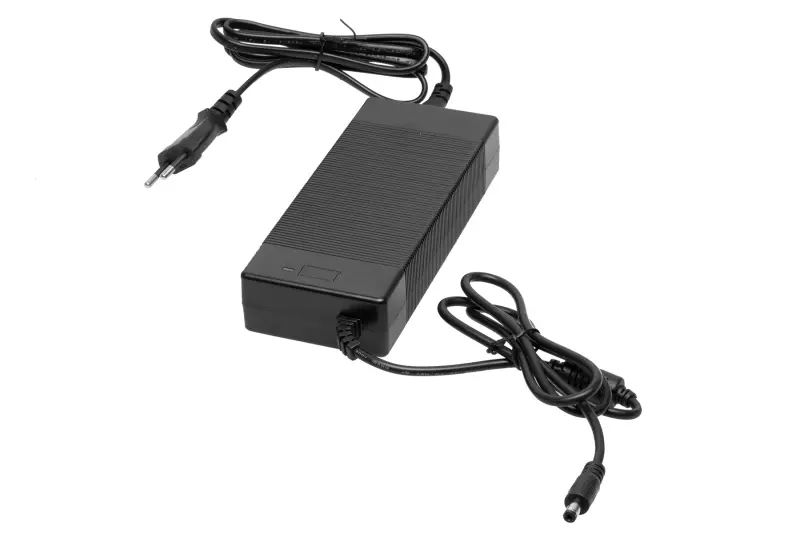 60036-62_49-02 nabíječka baterie pro EKH-550